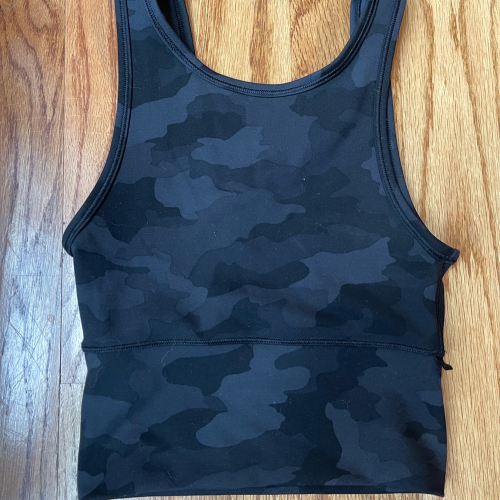 Lululemon power pivot reversible tank size 4 marble camo black
